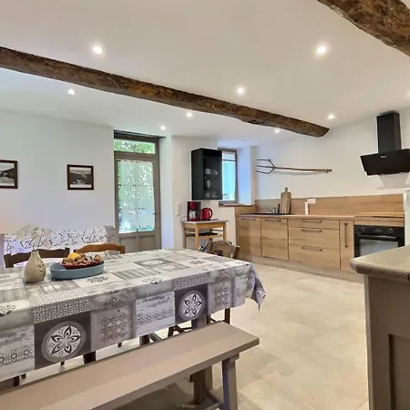 Villa La Petite école Du Valdeyron *